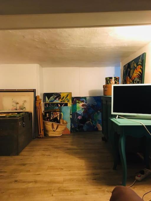 Loft D Artistes Avec Patio Au Port De Νίκαια Εξωτερικό φωτογραφία